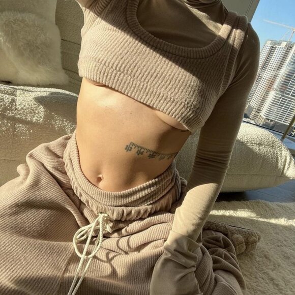 Laina rauma Sold Out Latte Dance Class Fuzzy Ribbed Thong Sports Bra Set Medium - Picture 3 of 16